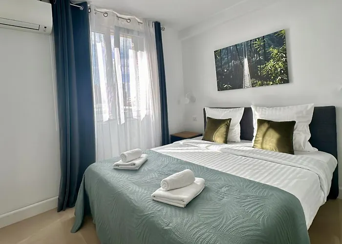 Mike By Terry's Homes Канны